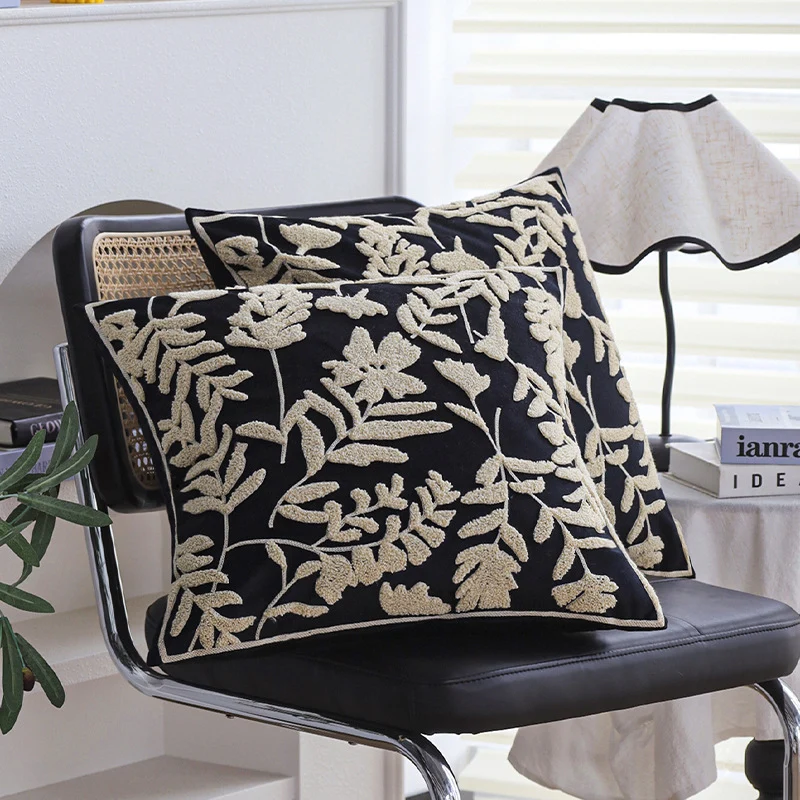 Square cushion cover with botanical tuft relief and fine piping Stornfield