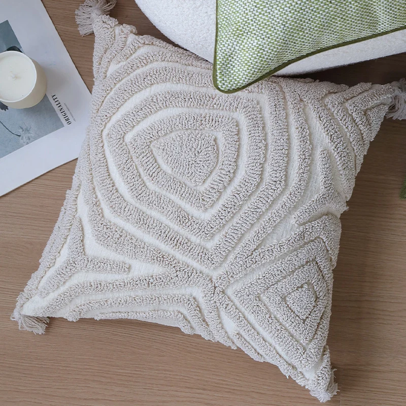 Square cushion cover with abstract houndstooth jacquard and fine linen blend Stornfield