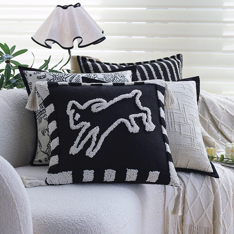 Square cushion cover in linen look with geometric relief, piping edge and concealed zipper Stornfield