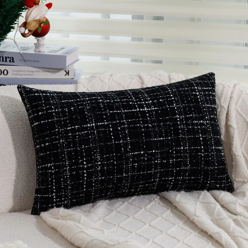 Square cushion cover Stornfield made of textured tweed bouclé with woven check pattern
