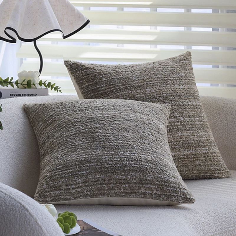 Square cushion cover made of soft chenille bouclé with ribbed texture Stornfield