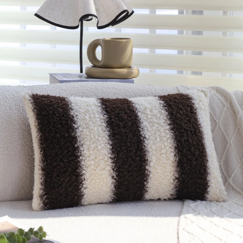 Square cushion cover made of teddy bouclé with relief stripes and soft pile Stornfield