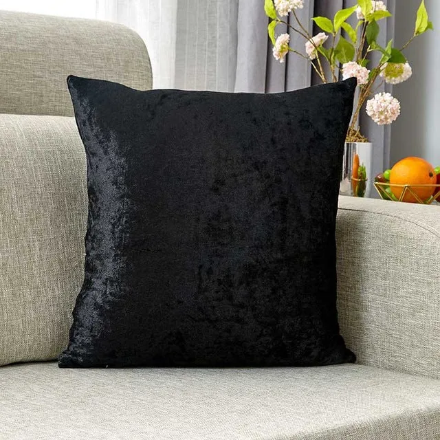 Square cushion cover made of crushed velvet with a soft texture and concealed zipper Stornfield