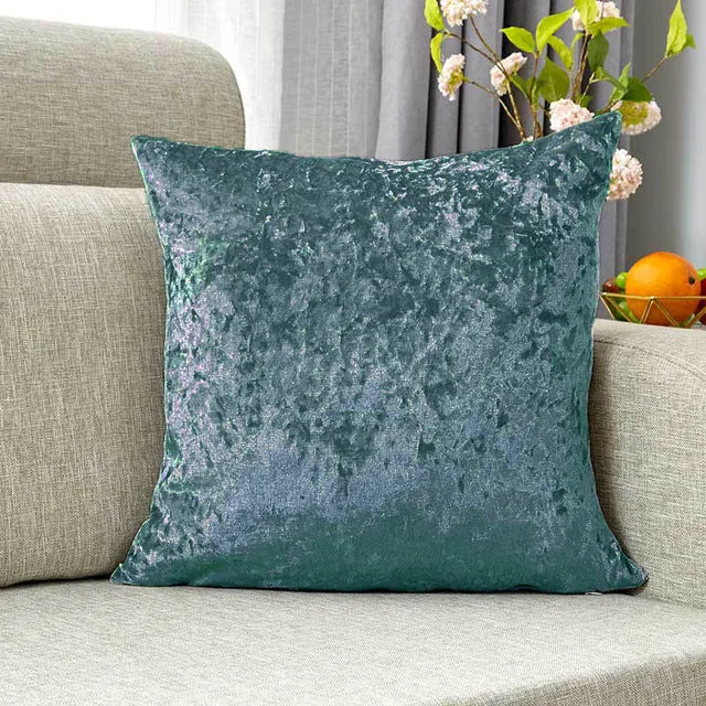 Square cushion cover made of crushed velvet with a soft texture and concealed zipper Stornfield
