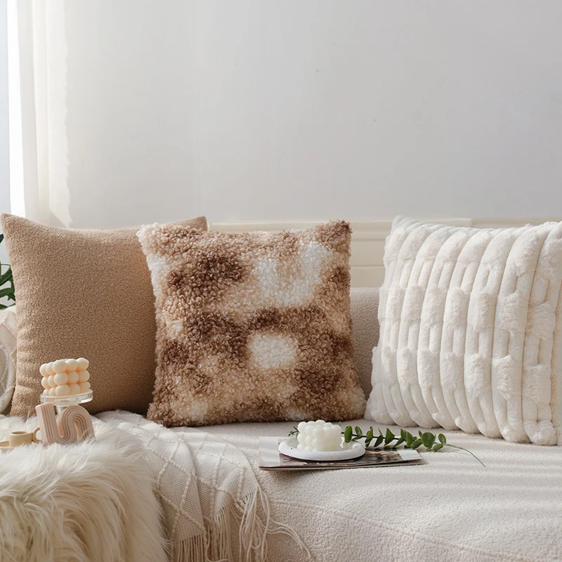 Square cushion cover made of extra-soft ribbed faux fur with Stornfield filling pillow