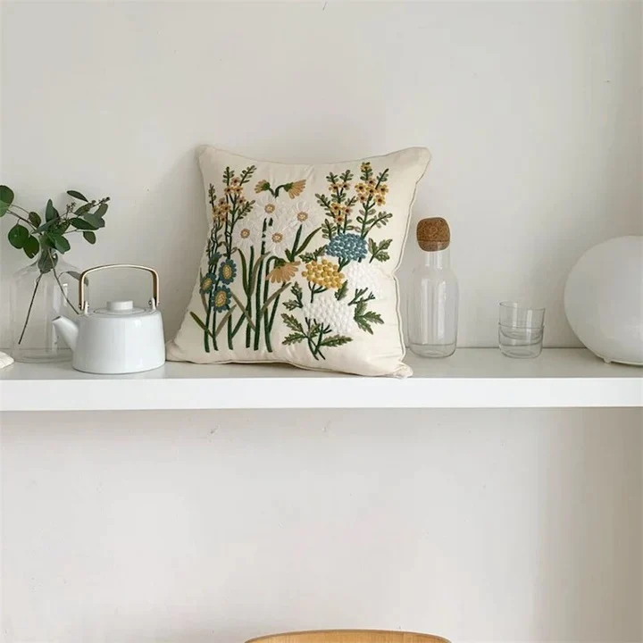 Square cushion cover with hand-embroidered wildflower relief, linen-cotton blend and concealed zipper Stornfield