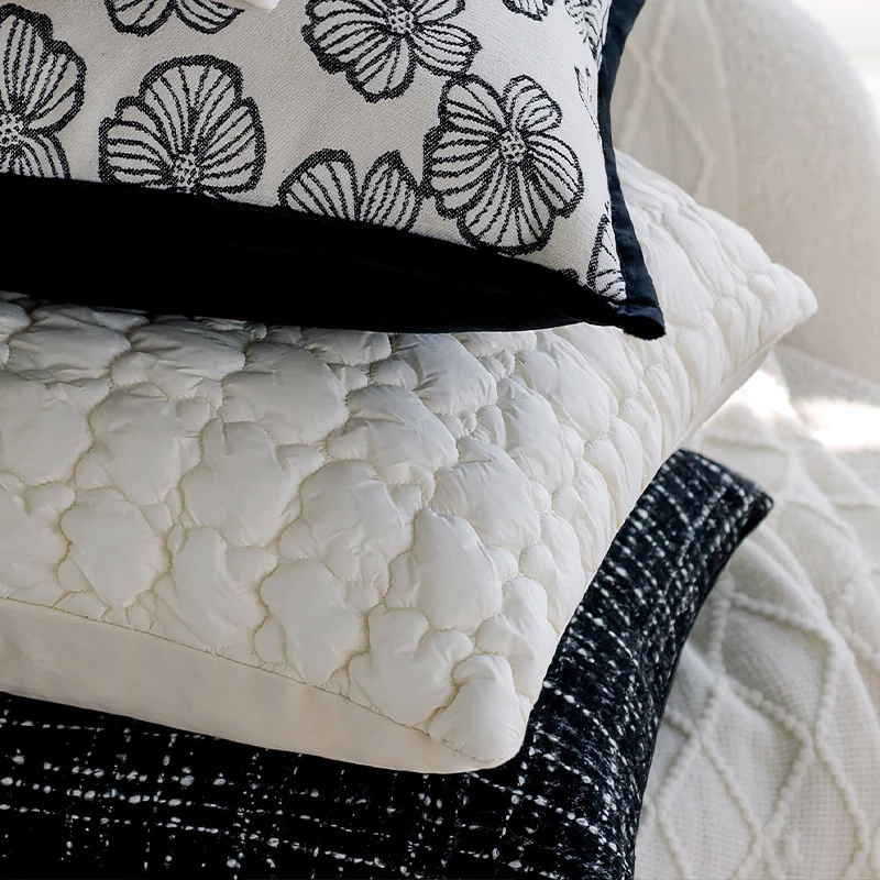 Square Decorative Cushion Cover with Large Wild Animal Jacquard and Velvet Piping Stornfield