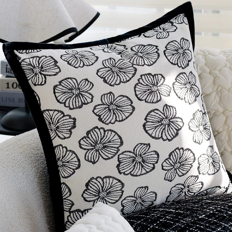 Square Decorative Cushion Cover with Large Wild Animal Jacquard and Velvet Piping Stornfield