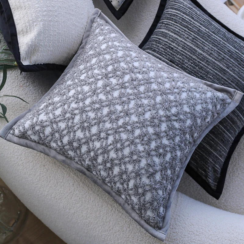 Square decorative pillowcase with abstract grid print and black piping Stornfield