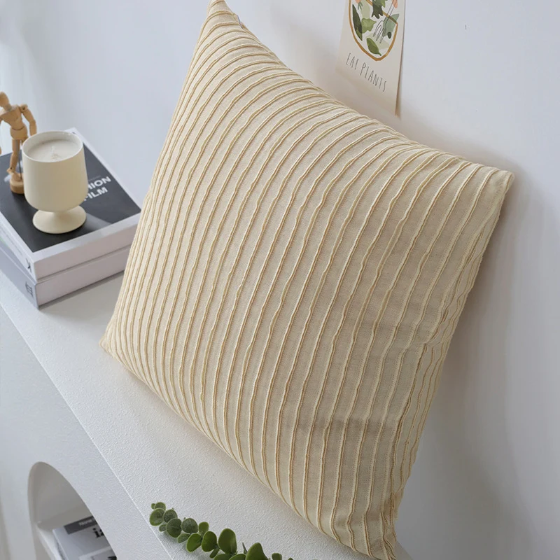 Decorative sofa cushion with woven pompom square structure Stornfield