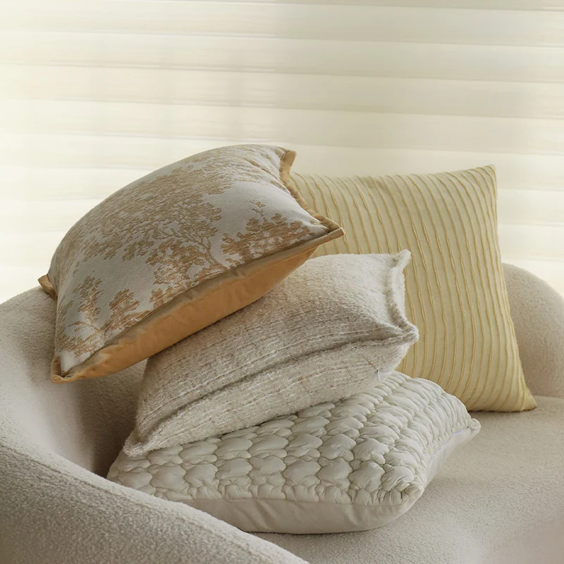 Decorative cushion cover with woven leopard relief and velvet trim Stornfield