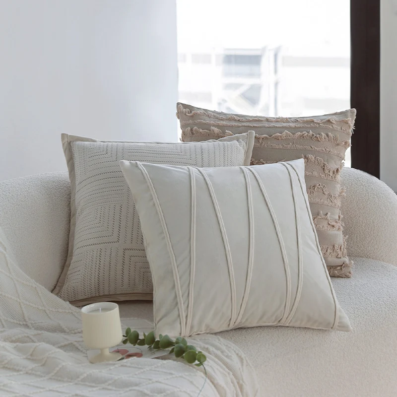 Decorative pillowcase with quilted piping and soft cotton blend Stornfield
