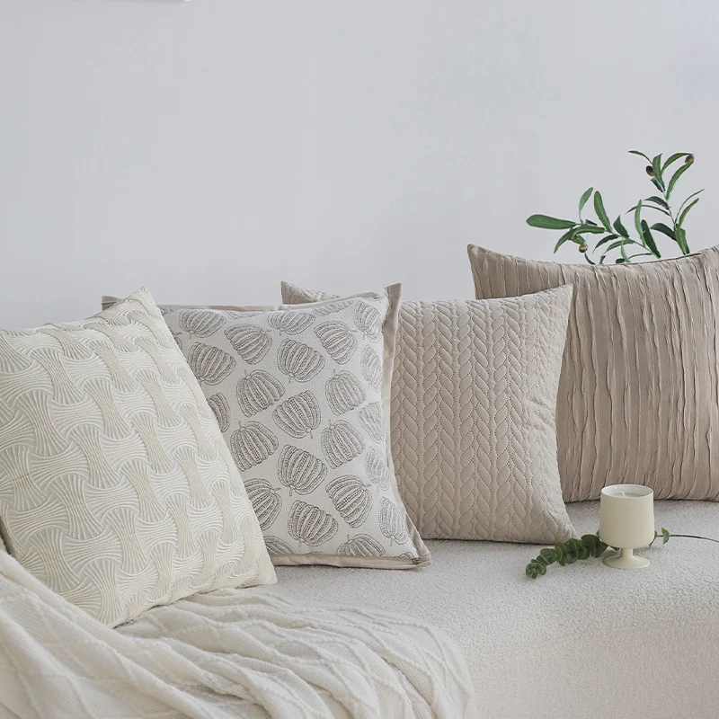 Decorative pillowcase with quilted piping and soft cotton blend Stornfield