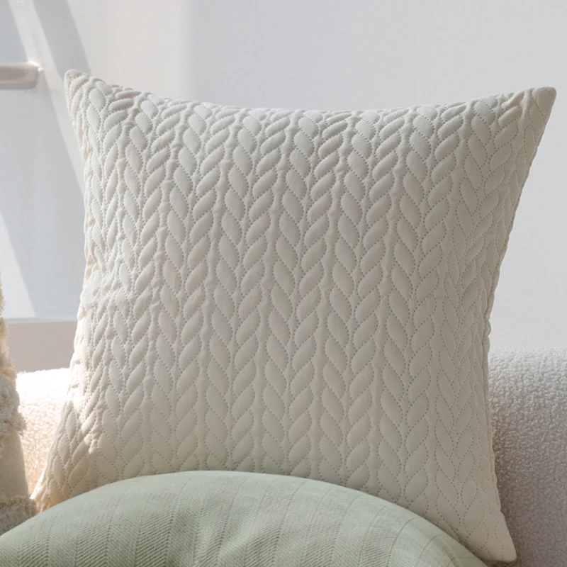 Decorative pillowcase with quilted piping and soft cotton blend Stornfield