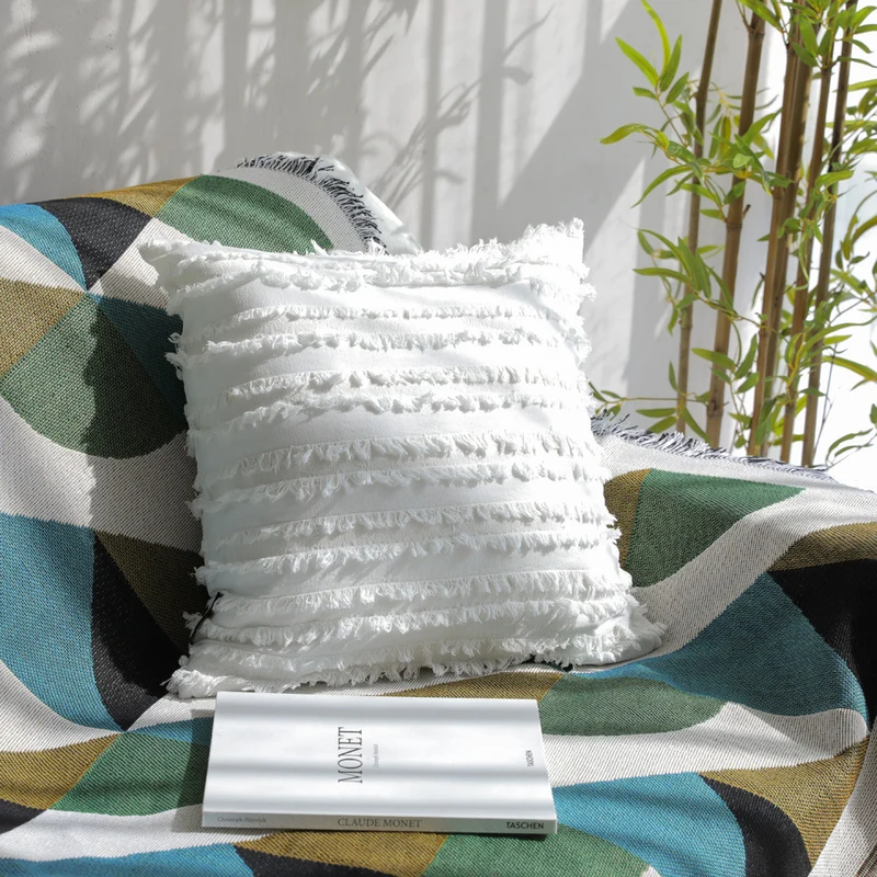 Decorative cushion cover with frayed stripe relief made of cotton blend and concealed zipper Stornfield