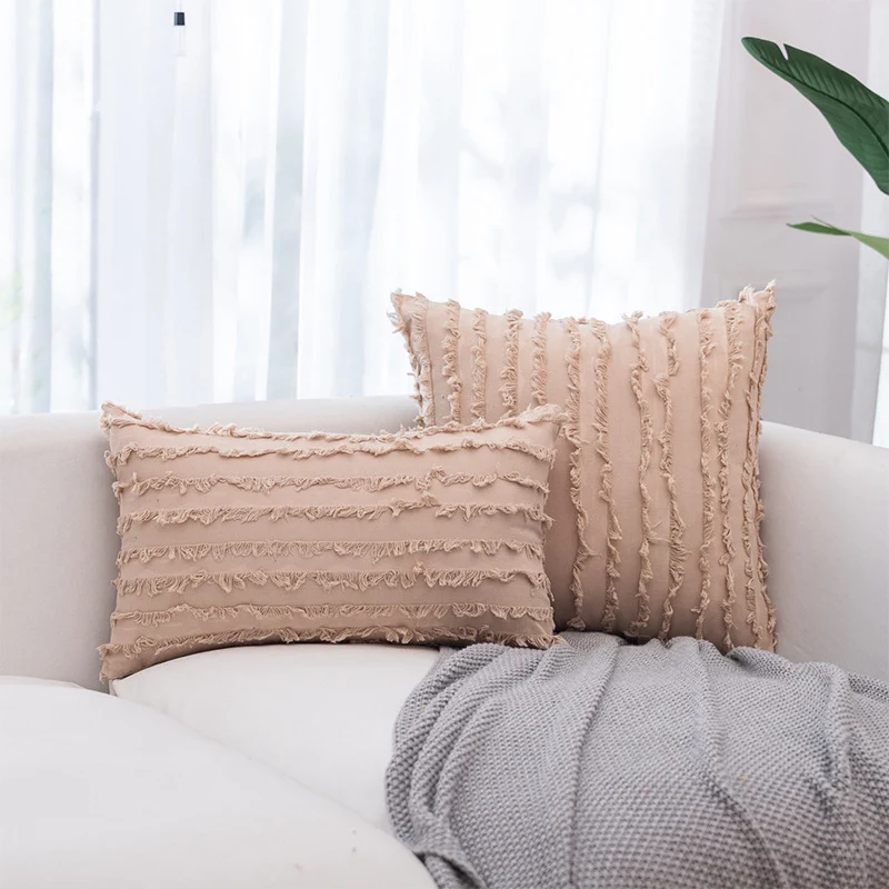 Decorative cushion cover with frayed stripe relief made of cotton blend and concealed zipper Stornfield
