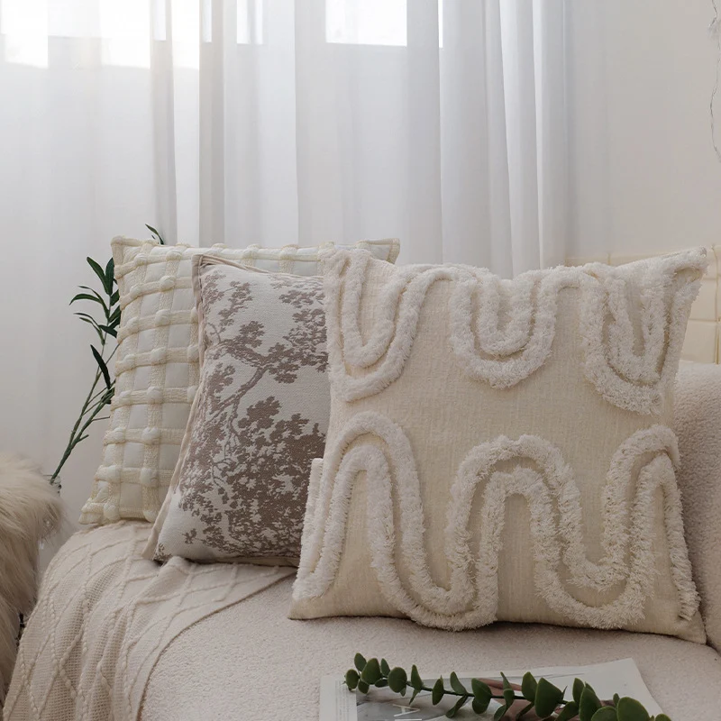 Decorative jacquard pillowcase with tree motif and velvet piping Stornfield