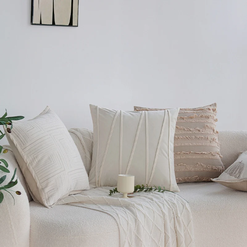 Decorative cushion with structured stripes and soft cotton cover Stornfield