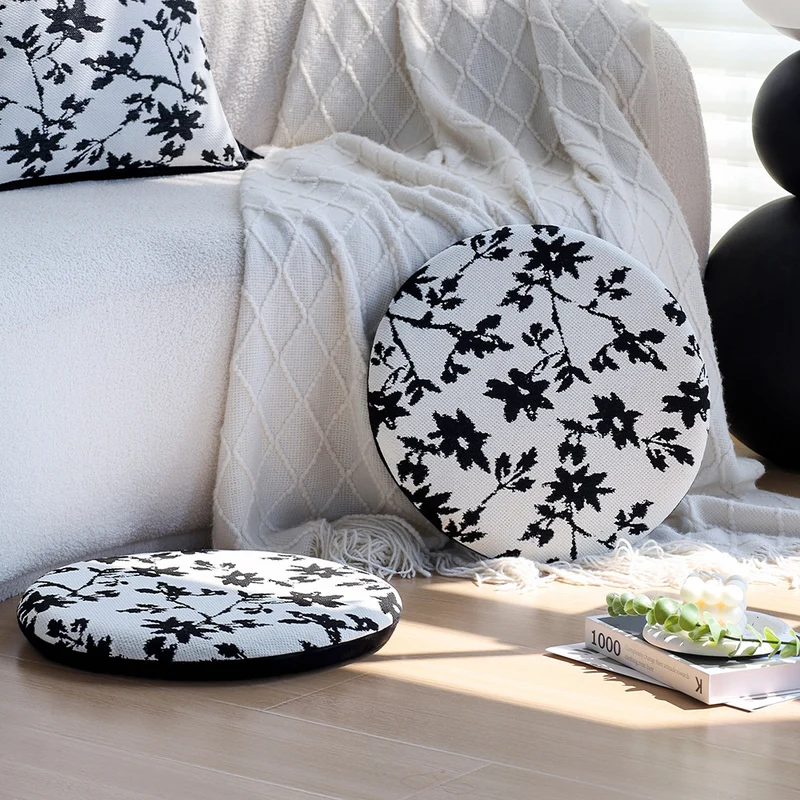 Round seat cushion with quilted padding, floral jacquard cover and anti-slip backing Stornfield