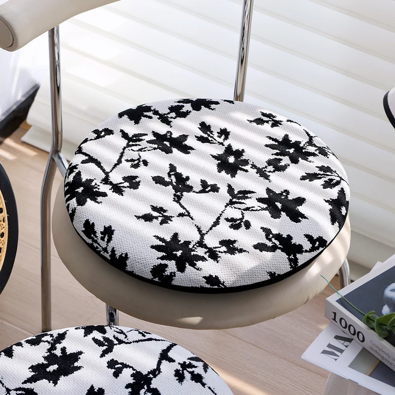 Round seat cushion with quilted padding, floral jacquard cover and anti-slip backing Stornfield