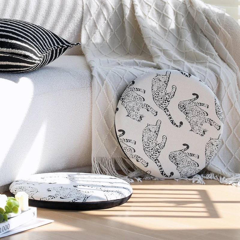Round seat cushion with decorative animal print and non-slip underside Stornfield