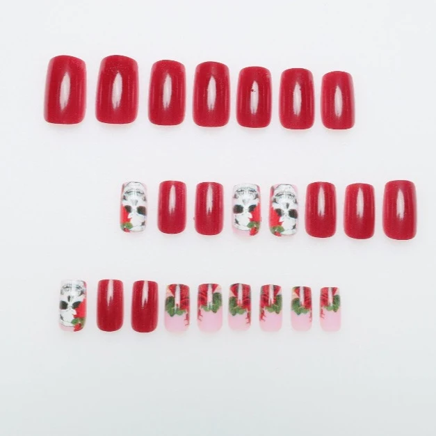 Artistic Skull-Themed Nail Art Stornfield