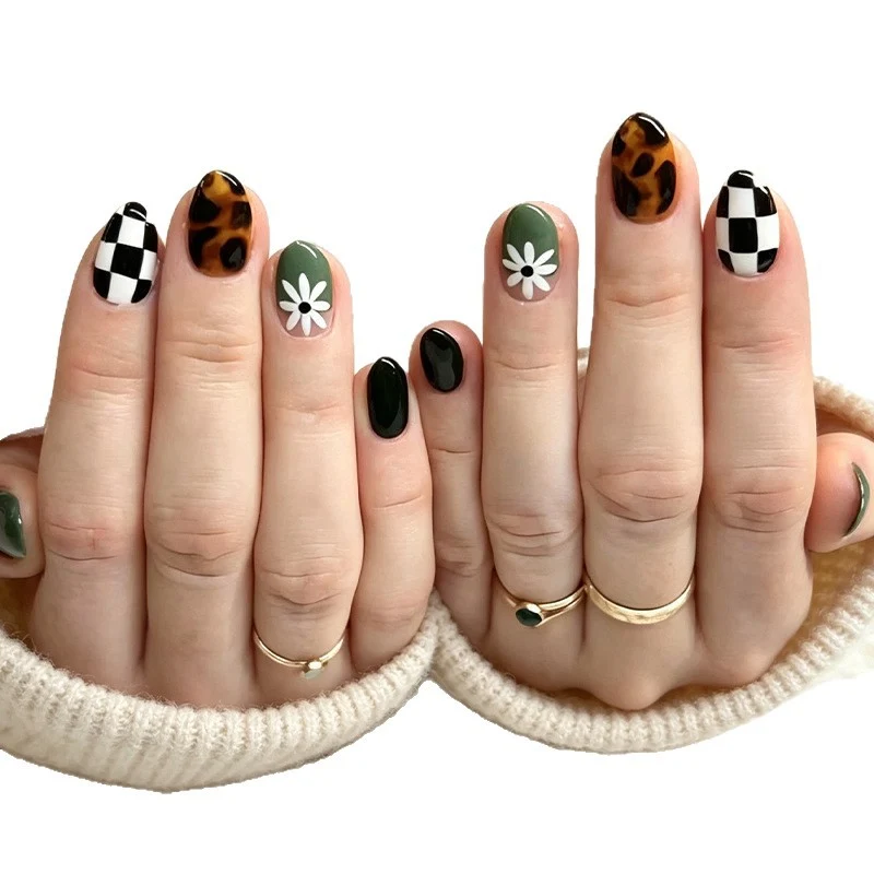 Artistic Press-On Nail Set Stornfield