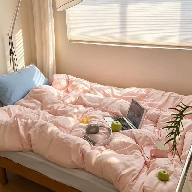 Light cotton quilt with breathable all-season filling Stornfield