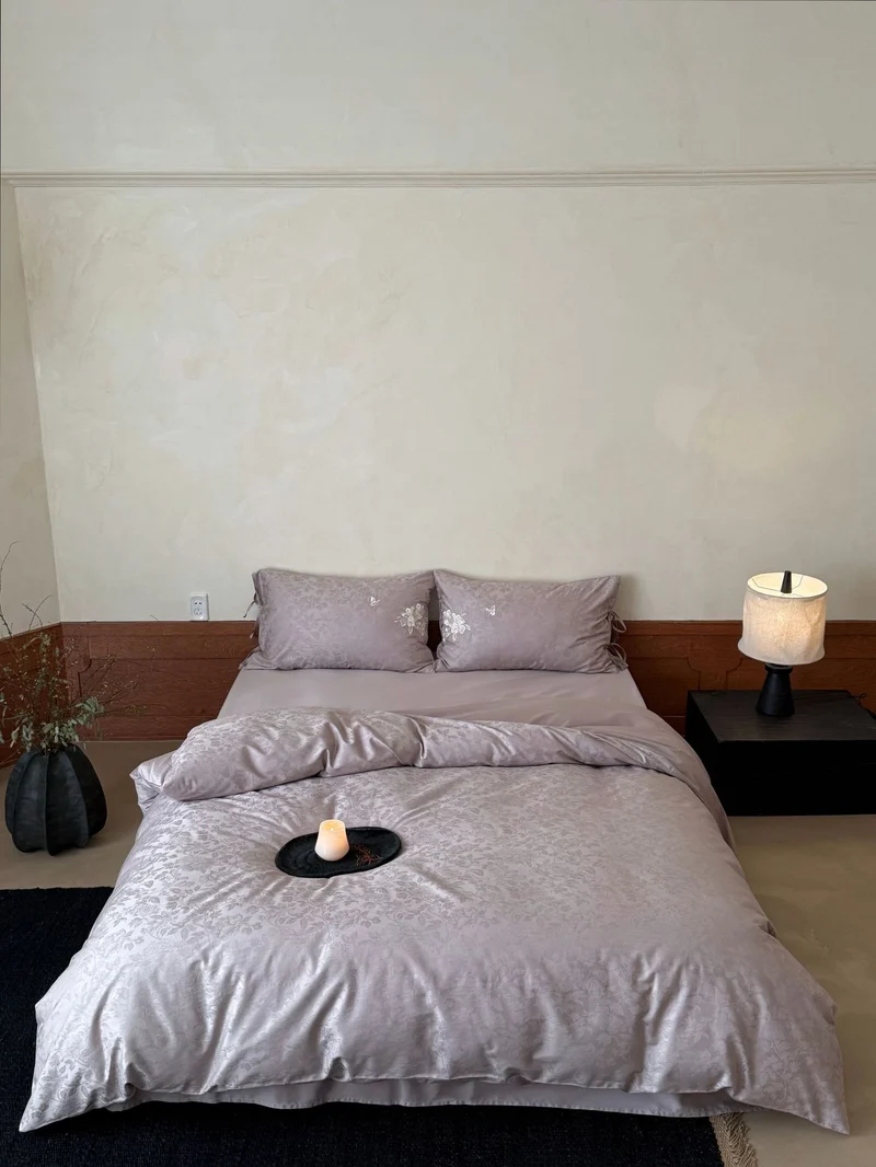 Jacquard bedding set with embroidered pillowcases and silk-soft touch Stornfield