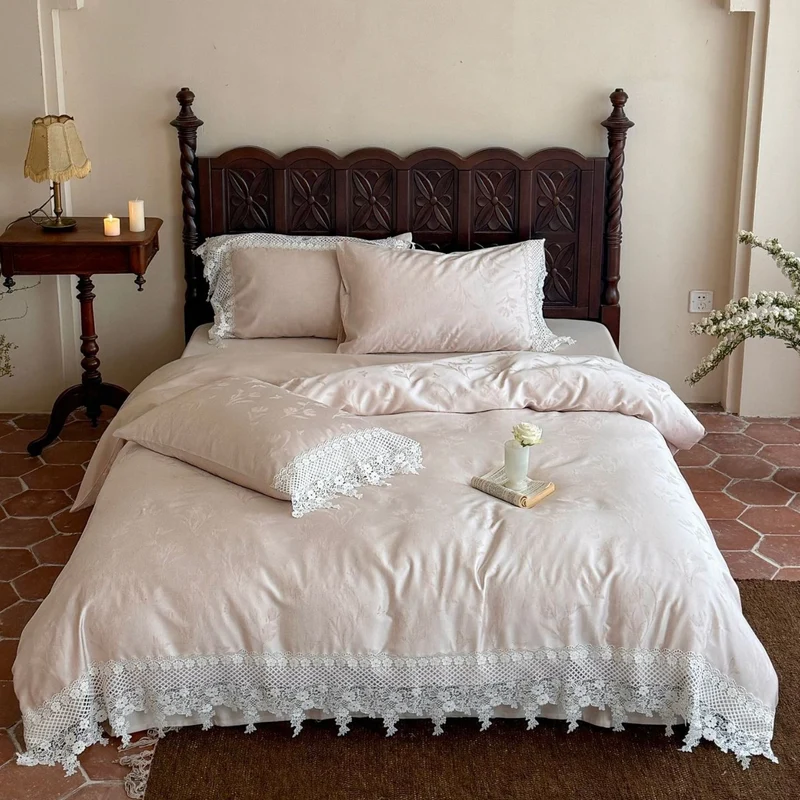 Finely woven cotton satin bedding set with lace border and fill-friendly hotel closure Stornfield