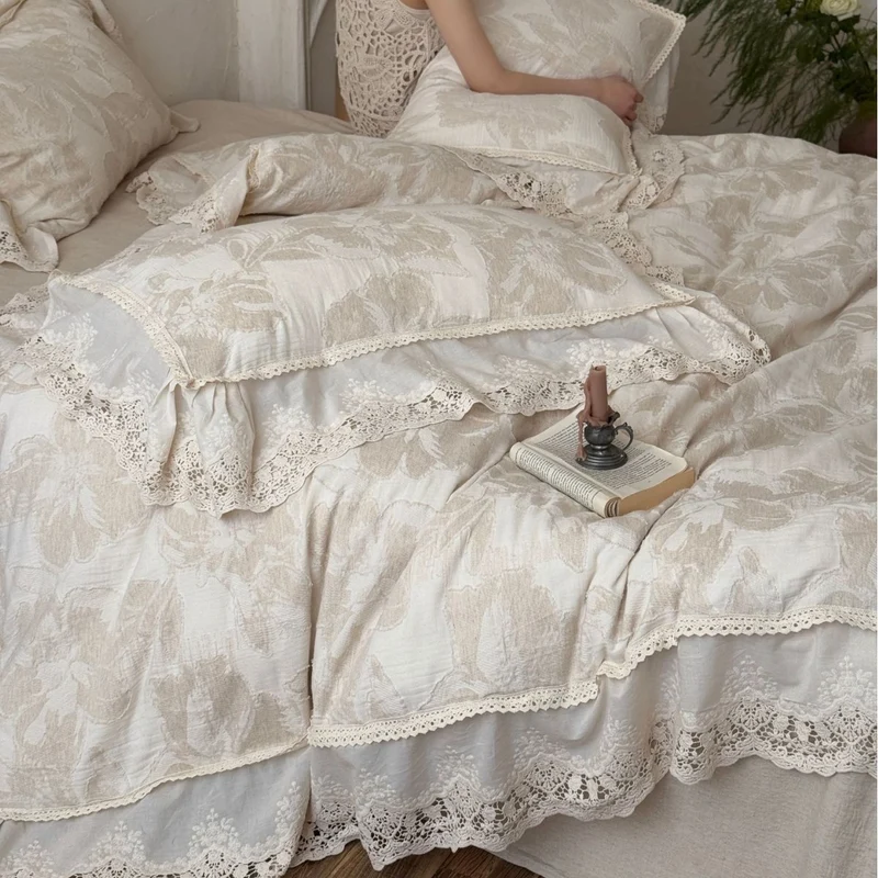 Bed linen set made of linen-cotton mix with large floral print and lace frill Stornfield
