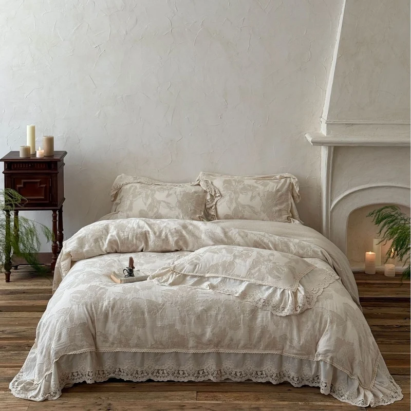 Bed linen set made of linen-cotton mix with large floral print and lace frill Stornfield