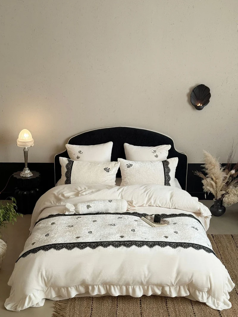 Bed linen set made of cotton satin and velvet mix with lace trim & frill Stornfield