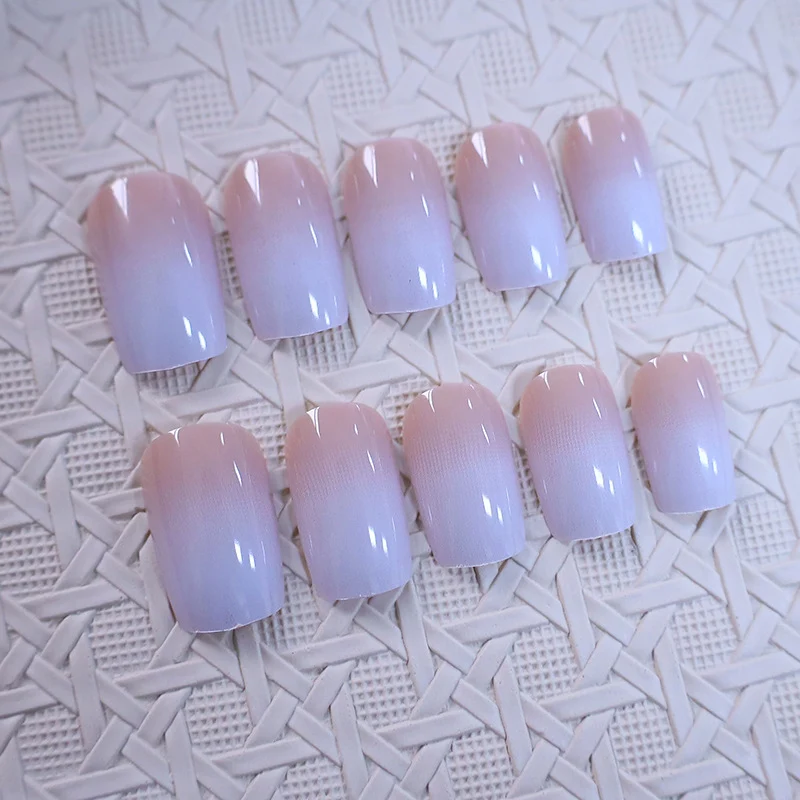 Winter Wonderland Nail Art Design Stornfield